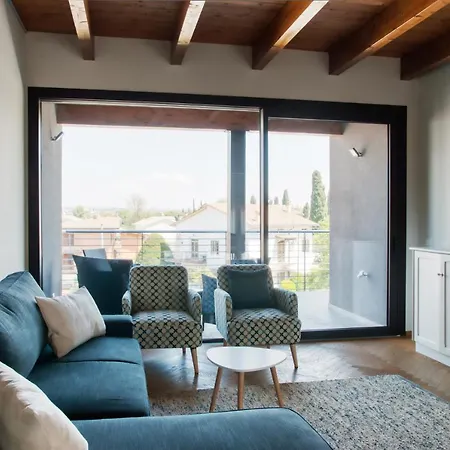 Mincio - Residenza Puoti Apartment *